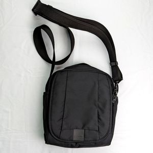 Package Metrosafe LS Crossbody